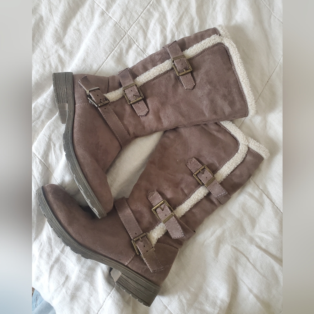 White Mountain Mid Calf Boots With Shearling Liner, Sids Straps. Womens Size 7.5